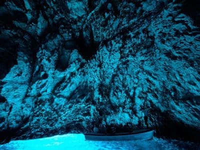 Ausflug in die Blaue Grotte Insel Bisevo in Kroatien